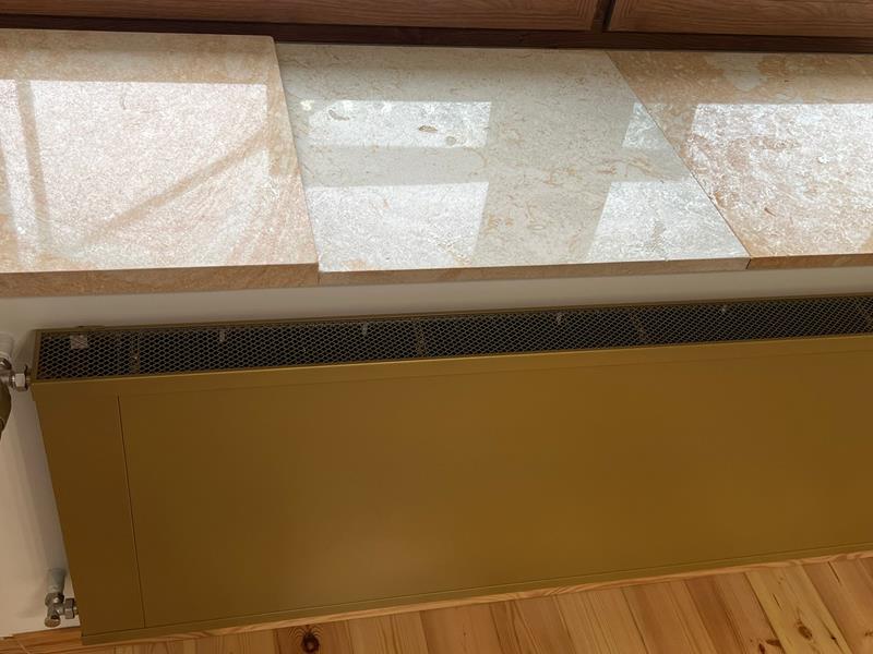 Płyty z polerowanego piaskowca – trwałe rozwiązania na fasady i wnętrza